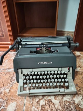 Máquina de Escribir Olivetti Linea 98 Vintage