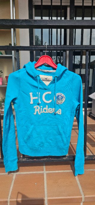 Sudaderas Hollister con Cremallera y capucha