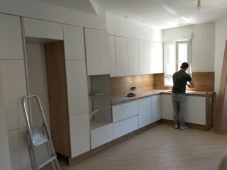 CARPINTERO / INSTALACIONES / MANITAS