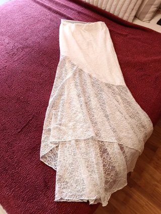 Falda Blanca con Encaje