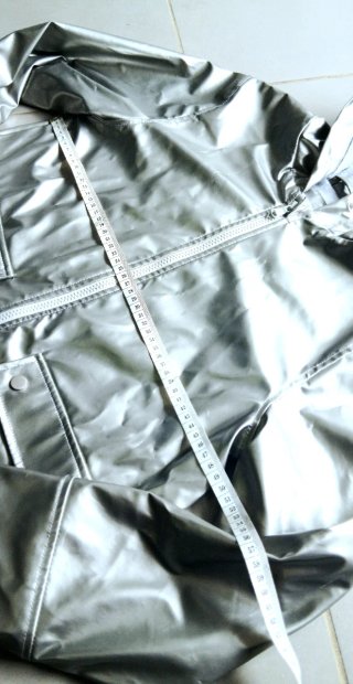 Chaqueta Impermeable Plateada Lefties