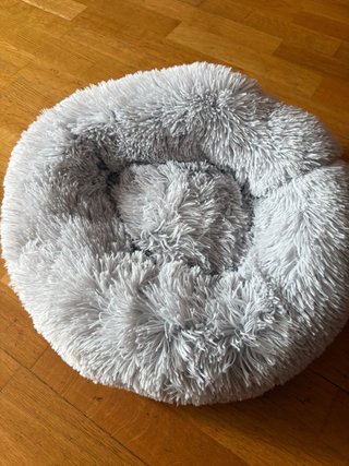 Cama perro/gato gris suave