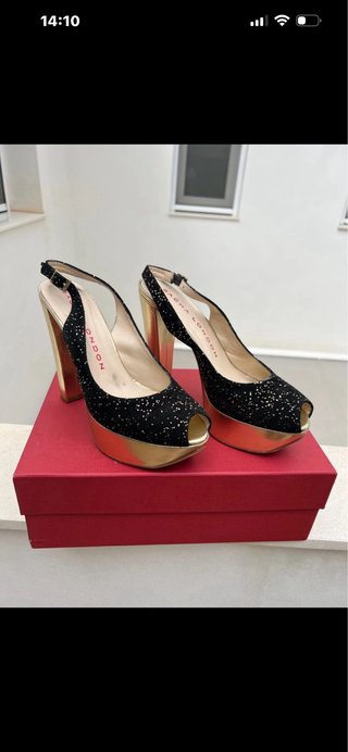 Zapatos Sacha Tacón Plataforma Negro y Dorado