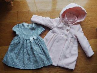 Abrigo y Vestido Mayoral. Regalo un chubasquero.
