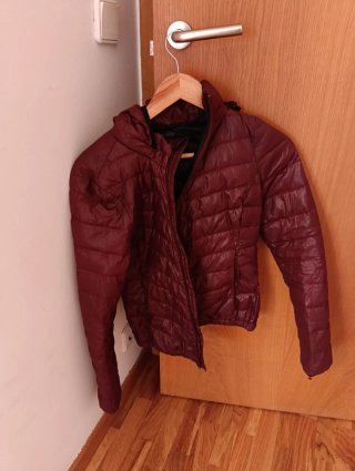 Cazadora fina granate