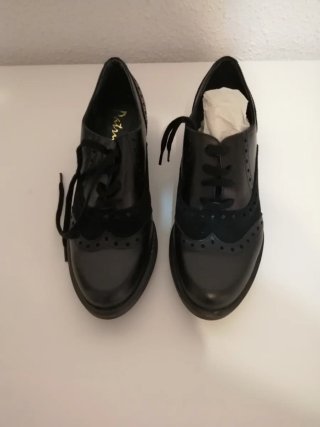 Zapatos de Piel Patricia Miller Negros