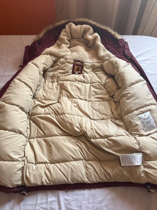 Chaqueta Carhartt WIP Burdeos con Capucha