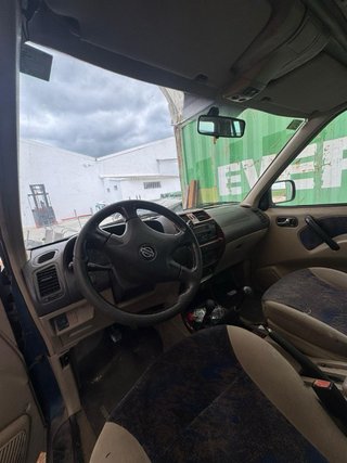 Nissan Terrano II 2001
