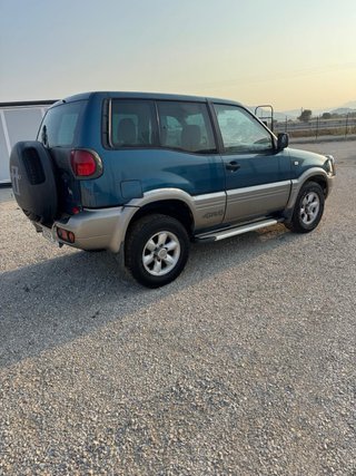 Nissan Terrano II 2001