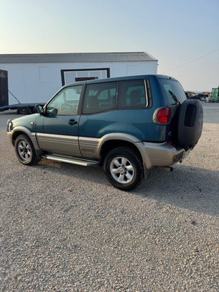 Nissan Terrano II 2001