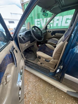 Nissan Terrano II 2001