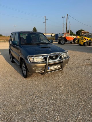 Nissan Terrano II 2001