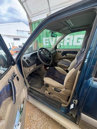 Nissan Terrano II 2001