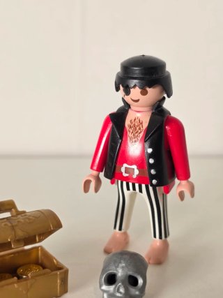 Playmobil Pirata con Cofre y Calavera / Lote 0089