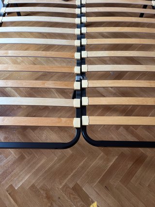 Somier de madera y metal