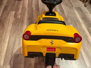 Correpasillos Infantil Ferrari Amarillo