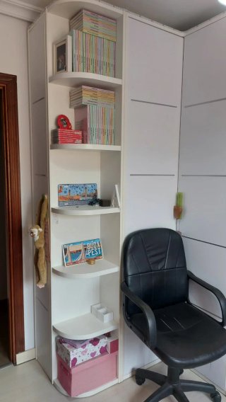 Dormitorio juvenil en buen estado