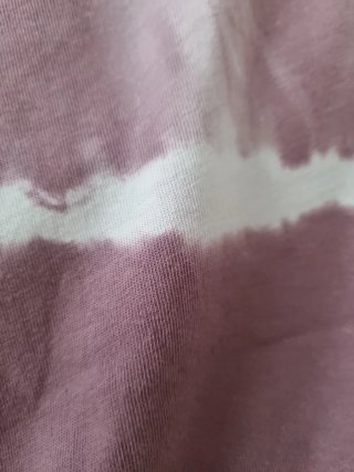 Vestido corto tie-dye morado y blanco
