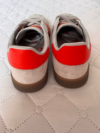 Zapatillas Adidas Spezial Beige y Rojas NUEVAS
