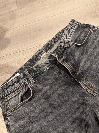 Vaqueros Zara hombre grises
