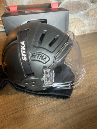 Casco de Hockey Sitka Talla L