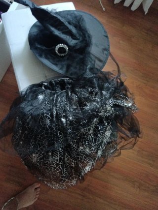 Disfraz de Bruja con Sombrero y Falda