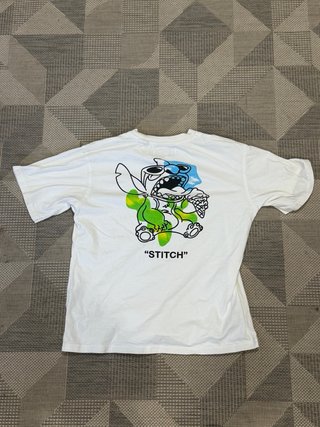 Camiseta blanca de stitch disney