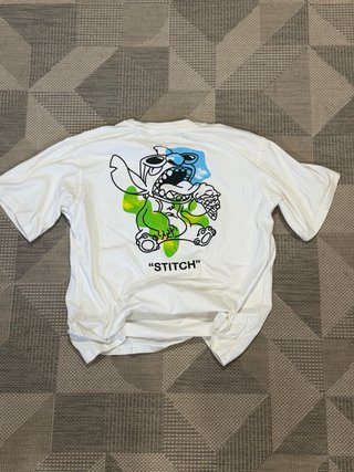 Camiseta blanca de stitch disney