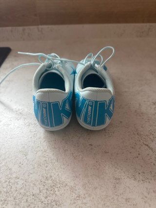 Botas de fútbol Nike para niño