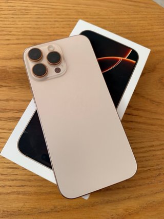 iPhone 16 Pro Max 256GB - 94% batería - sin marcas