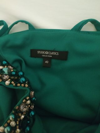 Vestido fiesta verde con pedrería