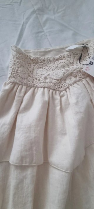 Falda Zara Beige Talla S con  Bordado en cintura