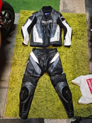 Mono 2 piezas Piel Triumph Alpinestars