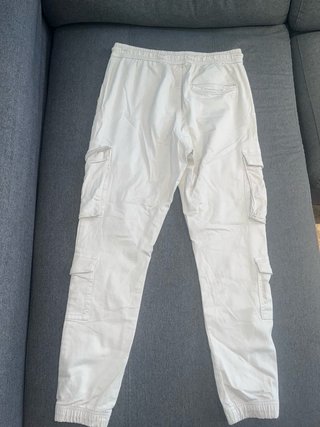 Pantalón cargo beige talla M