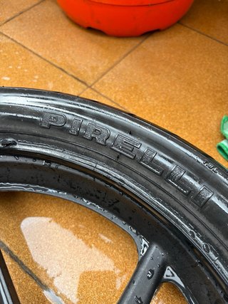Neumático de moto