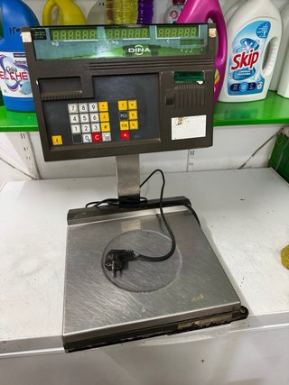 Báscula DINA 90€