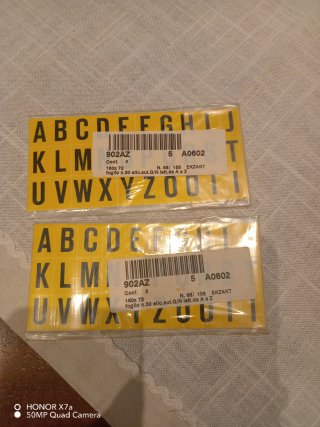 Set di 2 Fogli Etichette Adesive Lettere e Numeri