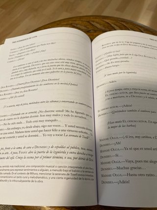 Libro “Tres sombreros de copa”