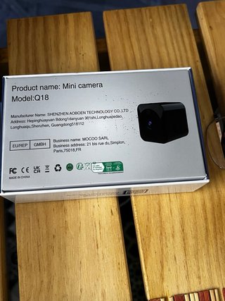 Cámara de vigilancia WiFi compacta