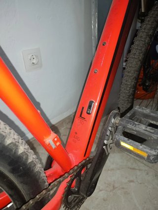 Bicicleta de Montaña Cube Roja