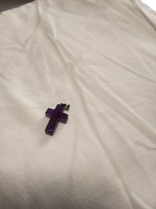 Colgante Cruz Piedra Natural Morado