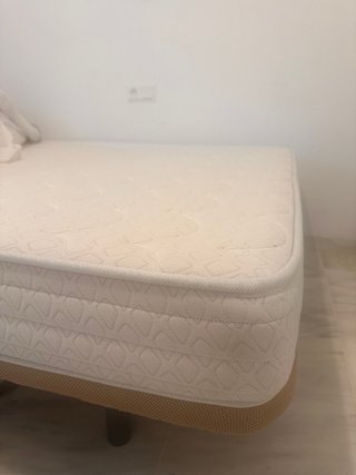CAMA COMPLETA - Base tapizada + colchón 135x190