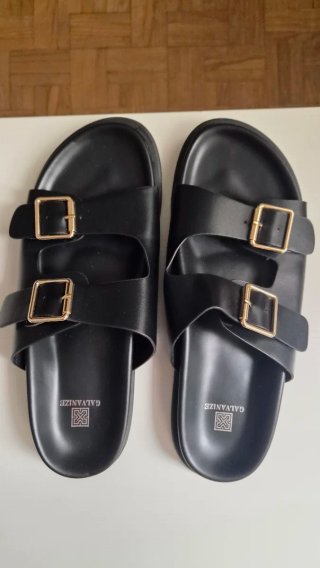 Sandalias de cuero Galvanize marrones y negras