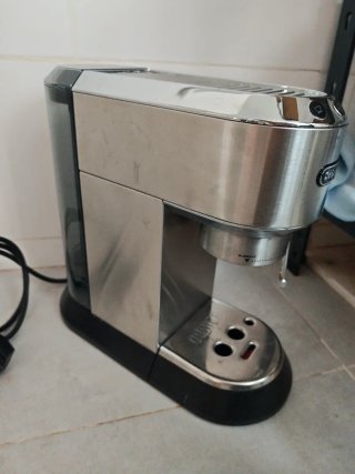 Cafetera Delonghi Dedica