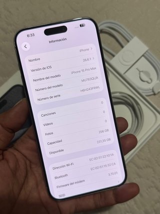 iPhone 15 Pro Max 256gb Blanco IGUAL QUE NUEVO