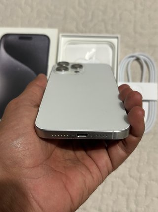 iPhone 15 Pro Max 256gb Blanco IGUAL QUE NUEVO