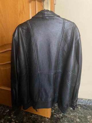 Chaqueta de Piel Negra