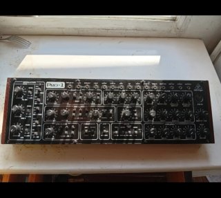 Sintetizador Behringer Pro-1