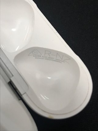 Estuche Carga AirPods 4 A3059