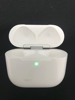 Estuche Carga AirPods 4 A3059